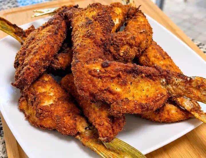Pescado frito empanizado